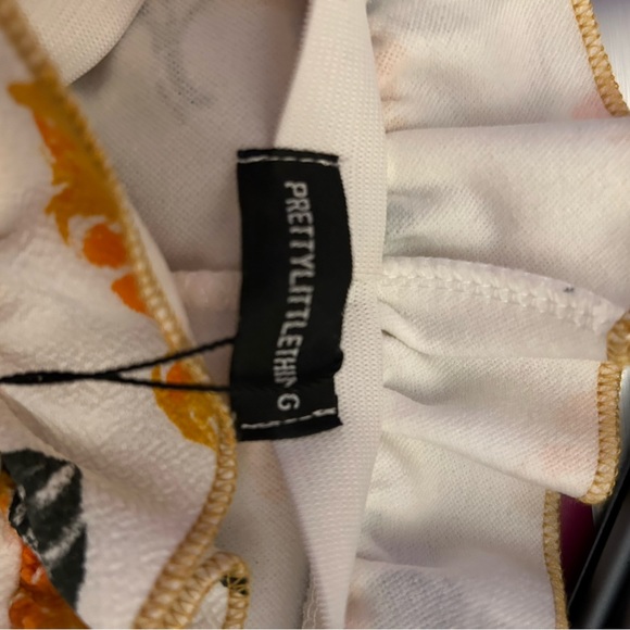 Pretty Little Thing Pants - Picture 6 of 6